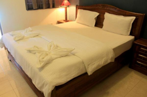 *Amora* POOL View Ground Floor, Candolim